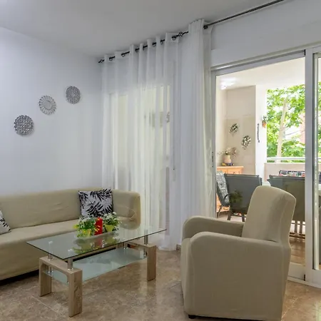 Isabela Apartamento *